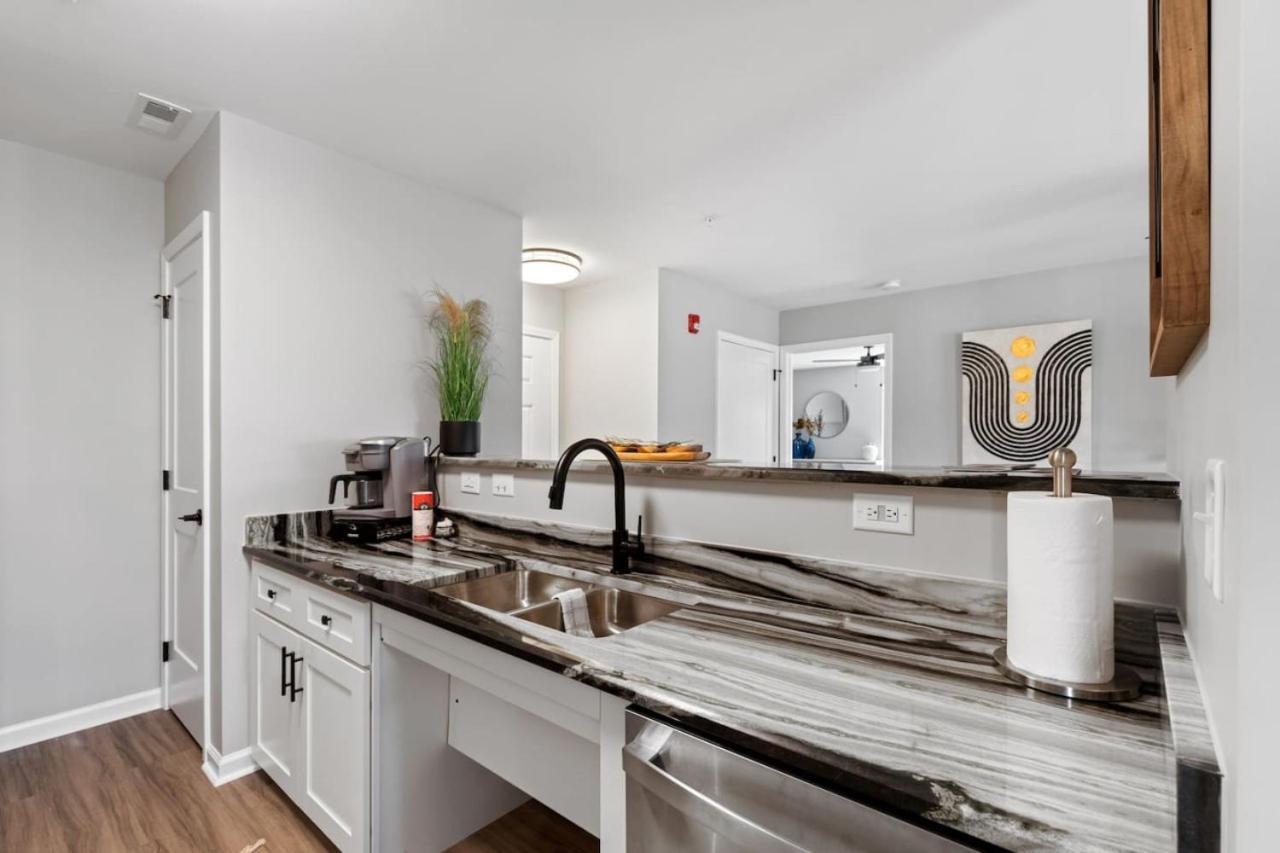 פייטוויל New Luxe Apt 3Br Downtown Fay Unit B מראה חיצוני תמונה
